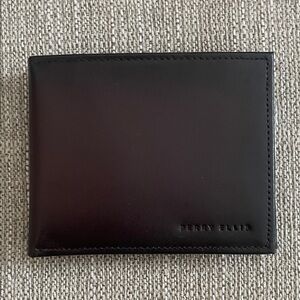 Perry Ellis Men's Dark Brown Leather Wallet /Card Holder
